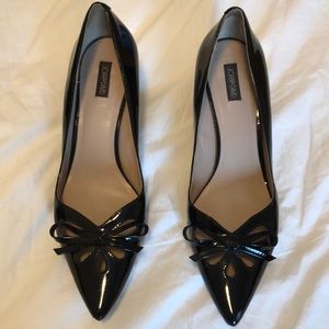 Women’s patent kitten heel pointy toe pump